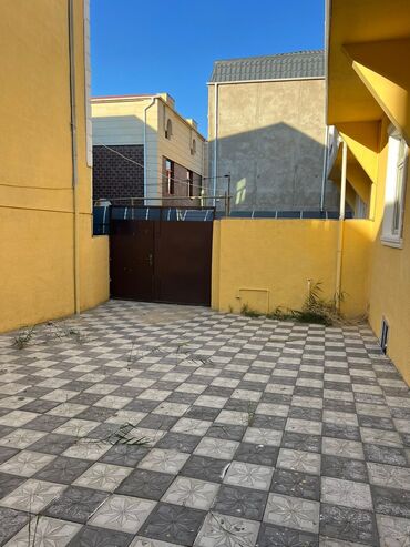 3 otaqlı evlər: 5 otaqlı, 180 kv. m, Kredit var, Yeni təmirli