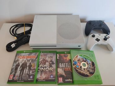 Video igre i konzole: Xbox One S 500 MB Prodajem Xbox One S konzolu, polovna, vrlo malo
