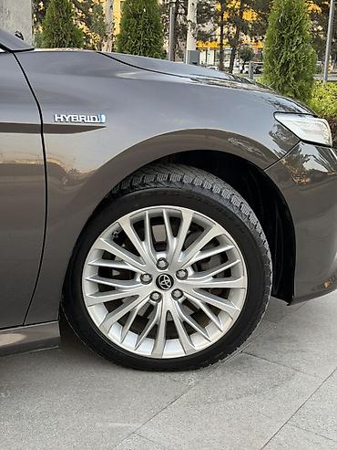 обмен 124: Toyota Camry: 2019 г., 2.5 л, Автомат, Гибрид, Седан — 7