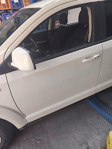lancia ypsilon 2005: Fiat Freemont prednja desna vrata bela boja — 1