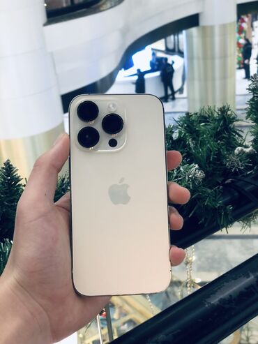 Apple iPhone: IPhone 14 Pro, 256 ГБ, Rose Gold, Защитное стекло, Чехол, 82 %