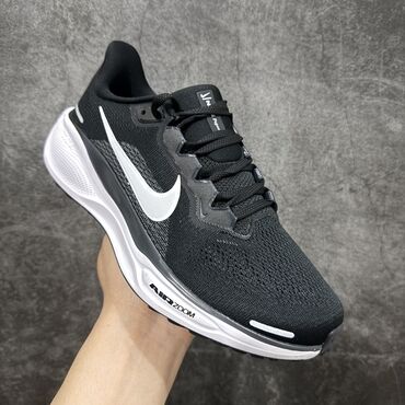 красовки 38 размер: Мужские кроссовки, 43, Nike, Новый, цвет - Черный, Платная доставка, Самовывоз