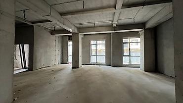 Продажа магазинов: Продажа магазинов В жилом доме, 131 м², Готовая ПСО (под самоотделку), Отдельный вход, 1 этаж — 2