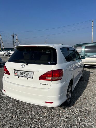 Toyota: Toyota Ipsum: 2003 г., 2.4 л, Автомат, Газ