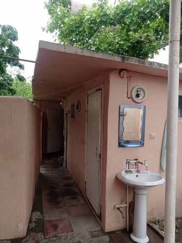 Həyət evləri və villaların satışı: 5 otaqlı, 140 kv. m, Orta təmir — 12