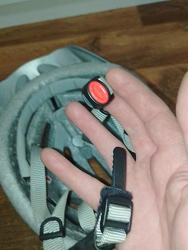 Oprema za bicikliste: Uvex biciklistička kaciga vel obim 52-57 - Brend/model: Uvex (logo na — 13