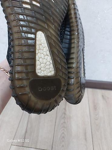 кроссовки пума цена: Adidas Yeezy boost р40. Состояние отличное — 2