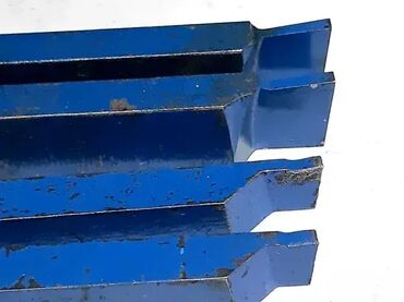 Ostali uređaji: Strugarski nozevi za odsecanje 20x12mm 20x12mm - 600din po komadu (2 — 2