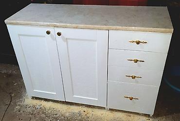 Komode: Komoda – restaurirana, prefarbana i dorađena. Predivna. - Dimenzije — 10