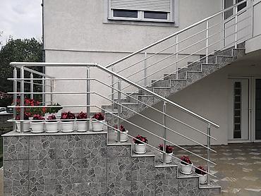watch beograd: ALUMINIJUMSKE OGRADE, GELENDERI I KAPIJE. Višegodišnje iskustvo — 1