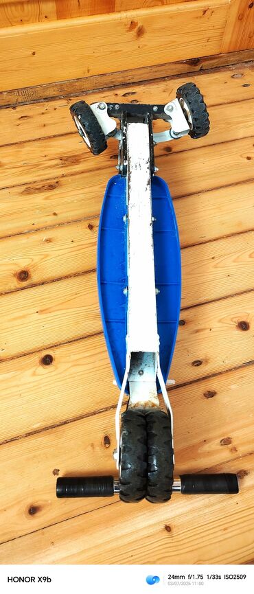 Samokatlar: Sukter Hər Yeri Metal
Təkəri Paçenik 13Yaşadək Sürə Bilər — 8