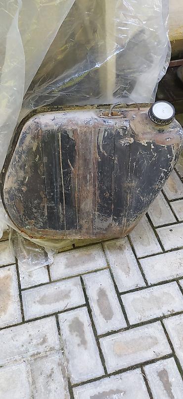 бак алюминиевый: Maşın üçün metal yanacaq çəni - Material: qalın metal - Üst hissədə — 1