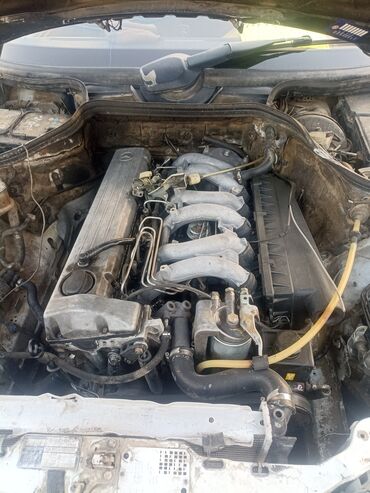 белый weltmeister ex5: Mercedes-Benz W124: 1992 г., 3 л, Механика, Бензин, Седан