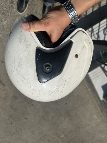 Dəbilqələr: Moto kask satılır