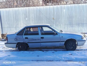 Daewoo: Daewoo Nexia sedan - Kuzov: 4 qapılı sedan, gümüşü rəng - Mühərrik — 9