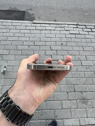 balaca iphone: IPhone 16 Pro, 512 GB, Natural Titanium — 5