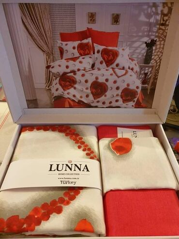 Posteljina: LUNA POSTELJINE CENA: 3100 DIN Materijal: 100% pamuk Komplet — 15