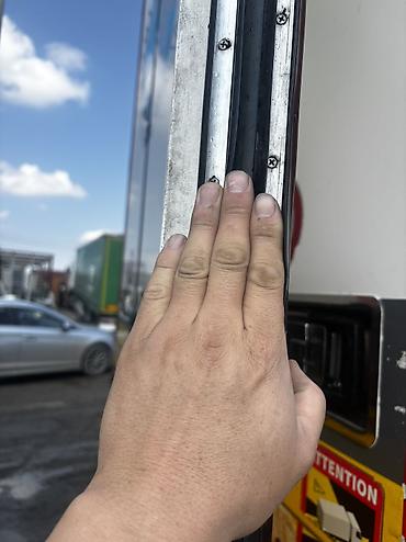 Грузовики: Грузовик, Volvo, Стандарт, 7 т, Б/у — 25