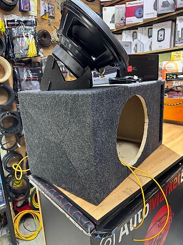 Сабвуферы для авто: Предлагаем широкий выбор коробов для сабвуфер, разных размеров — 27