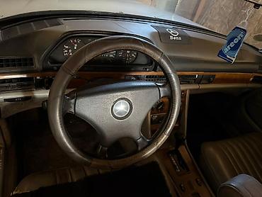 мрс 124: Mercedes-Benz S-Class: 1984 г., 3 л, Автомат, Дизель, Седан — 5