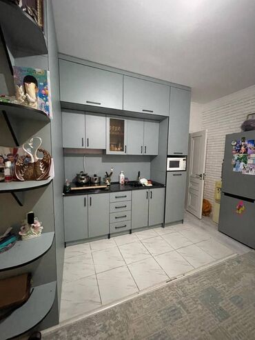 Продажа домов: 3 комнаты, 79 м², Индивидуалка, 6 этаж, Евроремонт