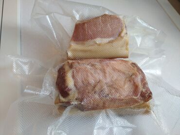 куплю свиней на мясо: Свиное брюшина горячего копчения в вакуумной упаковке кг