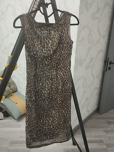 hamilə paltarları: Her biri 5 ve 10 azndi Qadın paltoları dəsti 1) Leopard naxışlı — 1