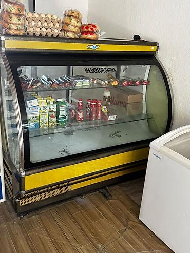 Холодильные витрины: Для молочных продуктов, Кондитерские, Б/у — 4