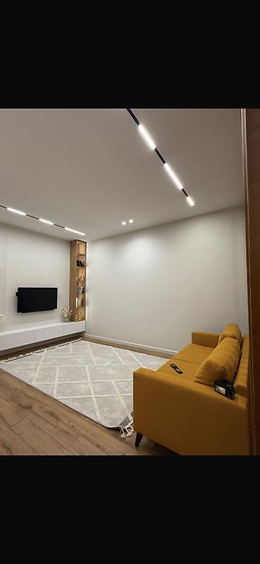 Продажа коттеджей и домов: 6 комнат, 210 м², 5 соток, Бишкек, Полицейский городок ж/м Собственник — 16