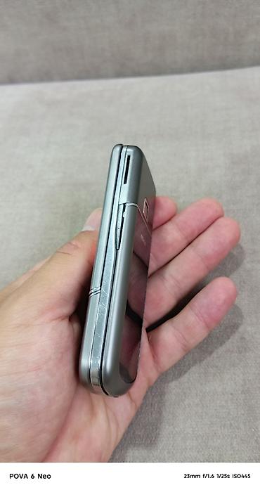 nokia e52: Телефон Nokia-слайдер - Форм‑фактор: вертикальный слайдер с — 2