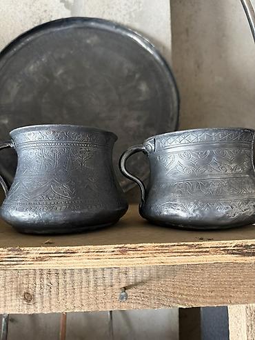 balaca qazan: Əl işı mis/boz rəngli metal sürahi və sini dəsti - Material: döymə — 6