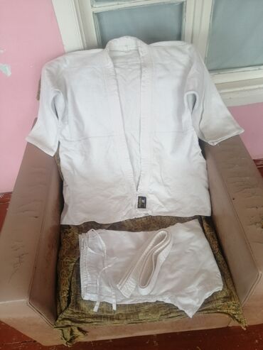 İdman formaları: Salam aleykum Oglan ve qiz uşaqlari ucun teze karate geyimleri satiram — 15