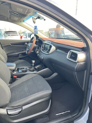 Kia: Kia Sorento: 2020 г., 2.4 л, Автомат, Бензин, Кроссовер — 7