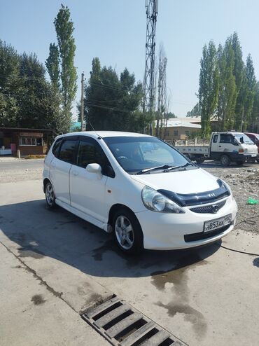 фит срочна сатылат: Honda Fit: 2004 г., 1.3 л, Автомат, Бензин