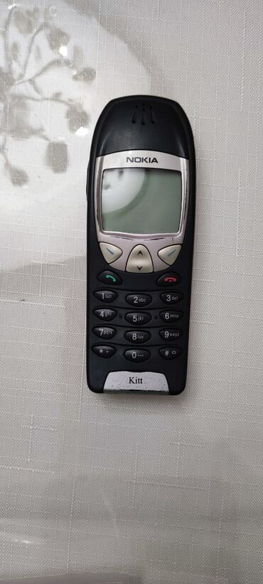 nokia 202: Nokia 6210 Navigator, 2 GB, rəng - Boz, Düyməli