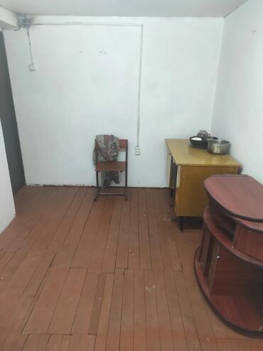 сдаю дом на длительный срок рядом просп жибек жолу бишкек: 18 м², 1 комната, Теплый пол, Бронированные двери, Забор, огорожен