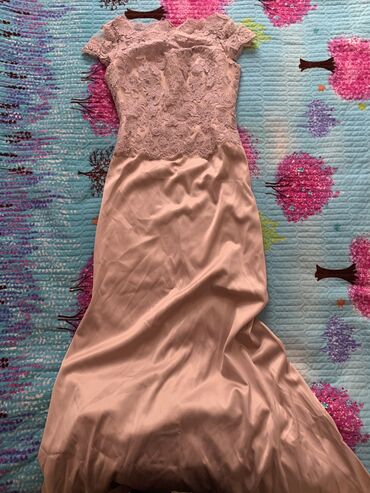 розовое платье со шлейфом: Вечернее платье, Пышное, Длинная модель, Без рукавов, Шлейф, M (EU 38)
