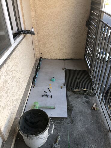 Укладка плитки: Подготовка стен для укладки, Резка плитки, Укладка плитки на откосы, окна, двери | Керамическая плитка, Стеклянная плитка, Мраморная плитка | Вертикальная укладка, Горизонтальная укладка, Диагональная укладка Больше 6 лет опыта — 9