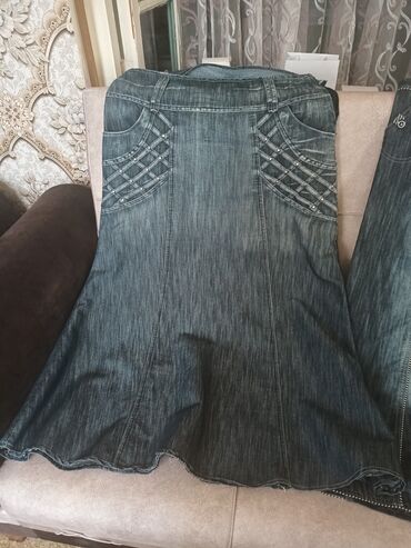 женские спортивные юбки: Qadınlar üçün cins ətək - Material: tünd mavi yuyulmuş denim - Model