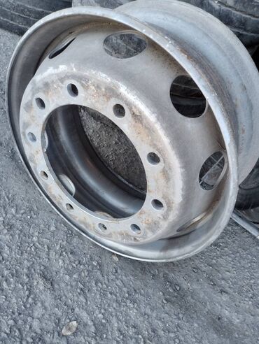 Шины: Продаю б/ у грузовые шины: размер 295/60-22,5; 315/60- 22,5; — 19