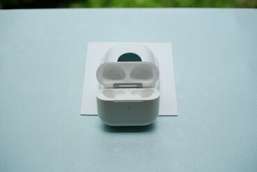 ear pods: Air pods (только кейс, без наушников) С коробкой Б/У 3 generation