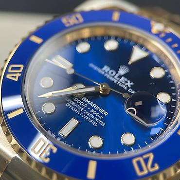 meta eynək: Rolex Submariner Date – 18 kt sarı qızıl, mavi siferblat və bezel — 4