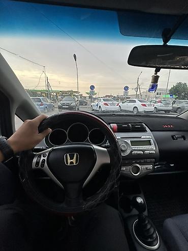 Honda: Honda Jazz: 2005 г., 1.4 л, Механика, Бензин, Хэтчбэк — 7