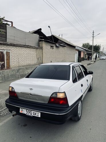 део авео: Daewoo Nexia: 2001 г., 1.5 л, Механика, Бензин, Седан