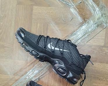 bq patike: Orginal model NIKE TN
Brojevi od 41 do 46
Cena 7000din — 4