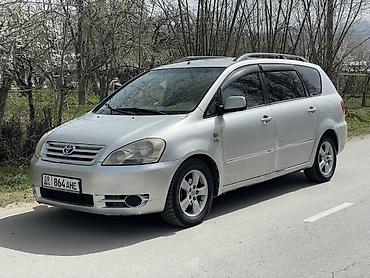 унаа бишкек авторынок: Toyota Avensis Verso: 2004 г., 2 л, Кол менен иштөөчү, Дизель, Вэн/Минивэн — 1