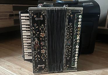 Akkordeon – dekorativ naxışlı, klavişli model - Növ: klavişli