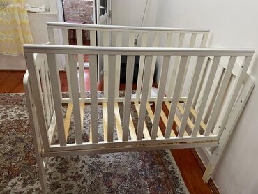 Oğlan və qız üçün, İşlənmiş, Dördbucaq, Beşik, Dəst ilə, Matrassız, Yellənmə mexanizmsiz