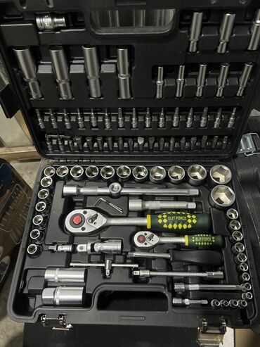 экспедиционная канистра: Набор инструментов ELIT FORCE Professional Tools, 94 предмета, в