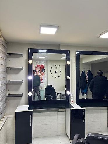 salon guzguler: Salon üçün iki postlu bərbər/vizaj güzgü dəsti - Dəst: yanaşı — 2